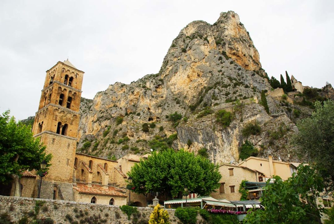 Moustiers Sainte Marie Un Des Plus Beau Villages De France Dans Le Verdon