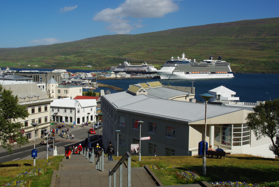 Vue sur le port d'Akureyri - Islande