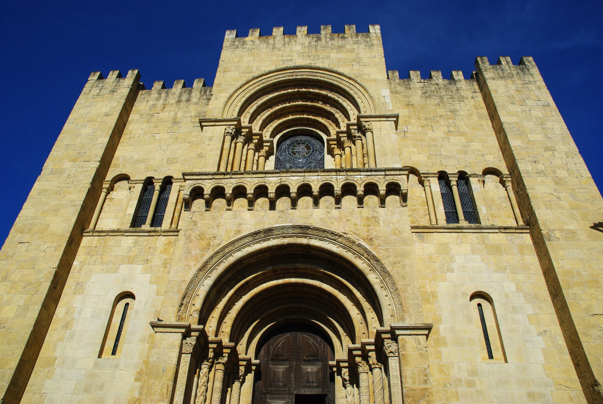 façace de la cathédrale de Coimbra