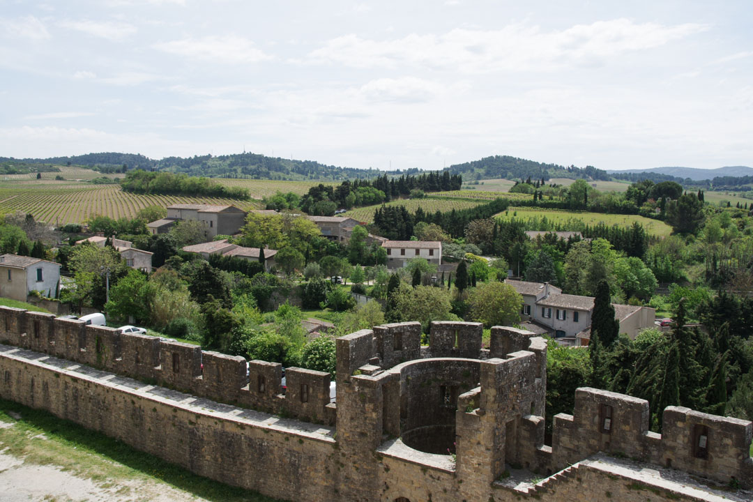 vue sur les environs de Carcassonne depuis les remparts de la cité médiévale