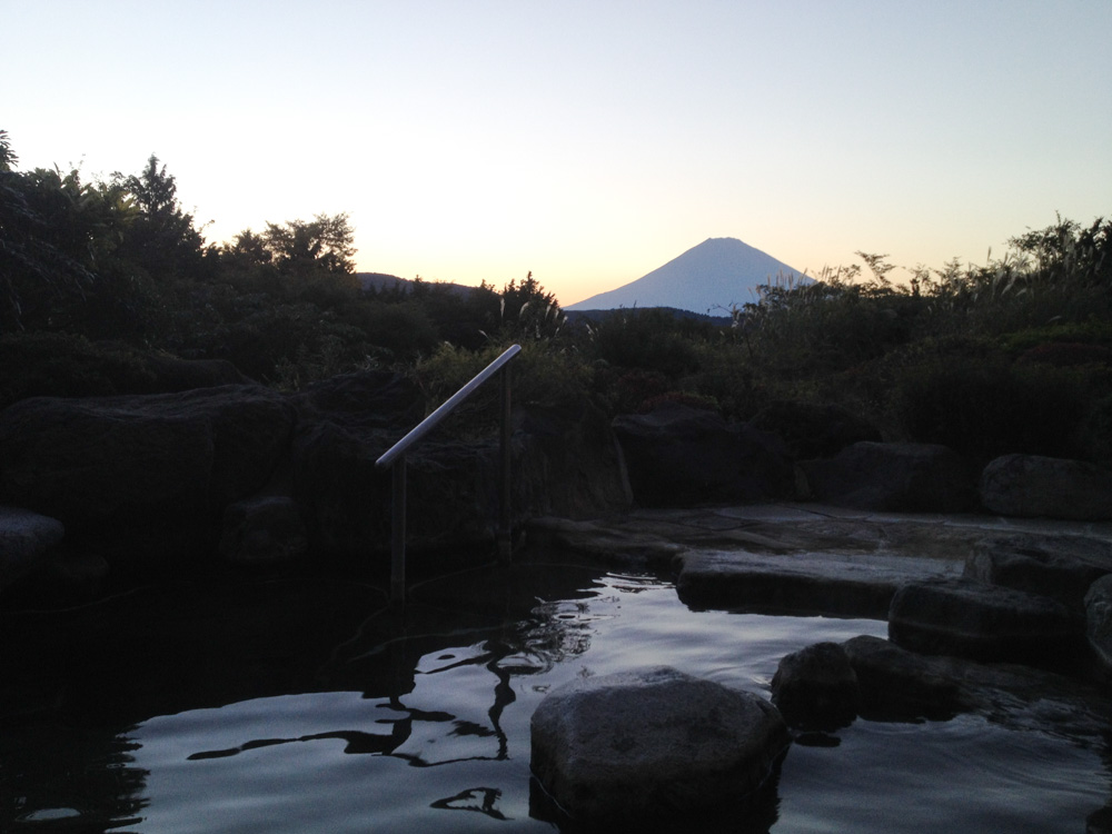 Onsen du Green Plaza Hakone avec vue sur le mont Fuji