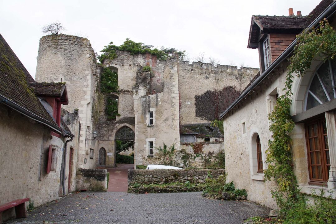 entrée principale du chateau de Montrésor