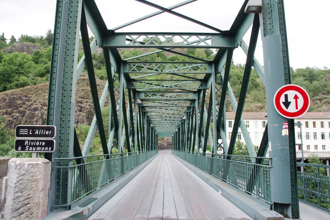Pont sur l'Allier Rivière à Saumon