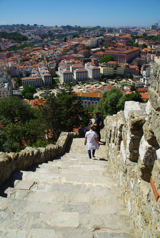 Escalier du Castelo San Jorge à Lisbonne