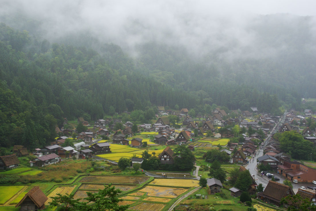 panorama sur le village de shirakawa-go