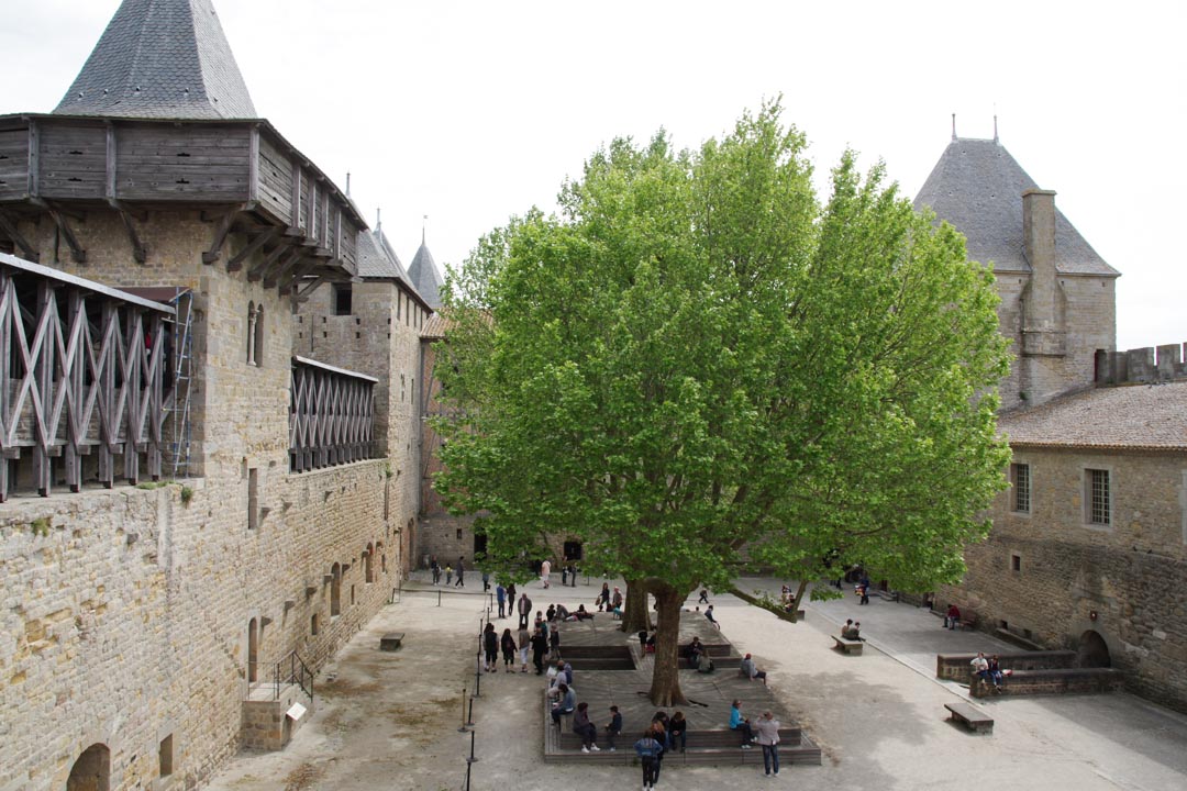 cour du chateau comtal de Carcasonne