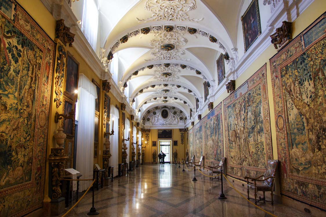 Salon des tapisseries du chateau d'Isola Bella