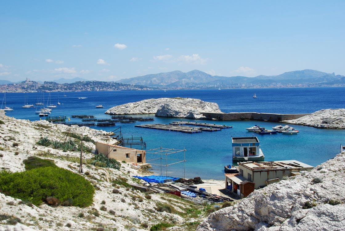 Comment visiter les îles du Frioul au large de Marseille ? - Voyager en ...