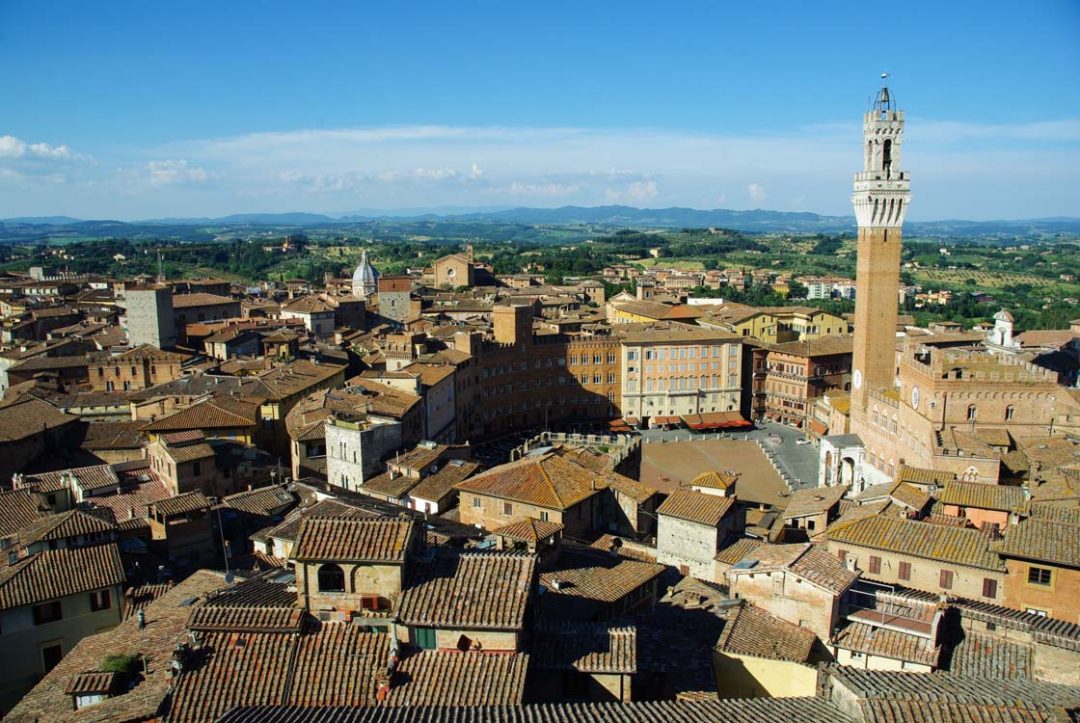 Panorama sur la ville de Sienne depuis le musée de l'Opera