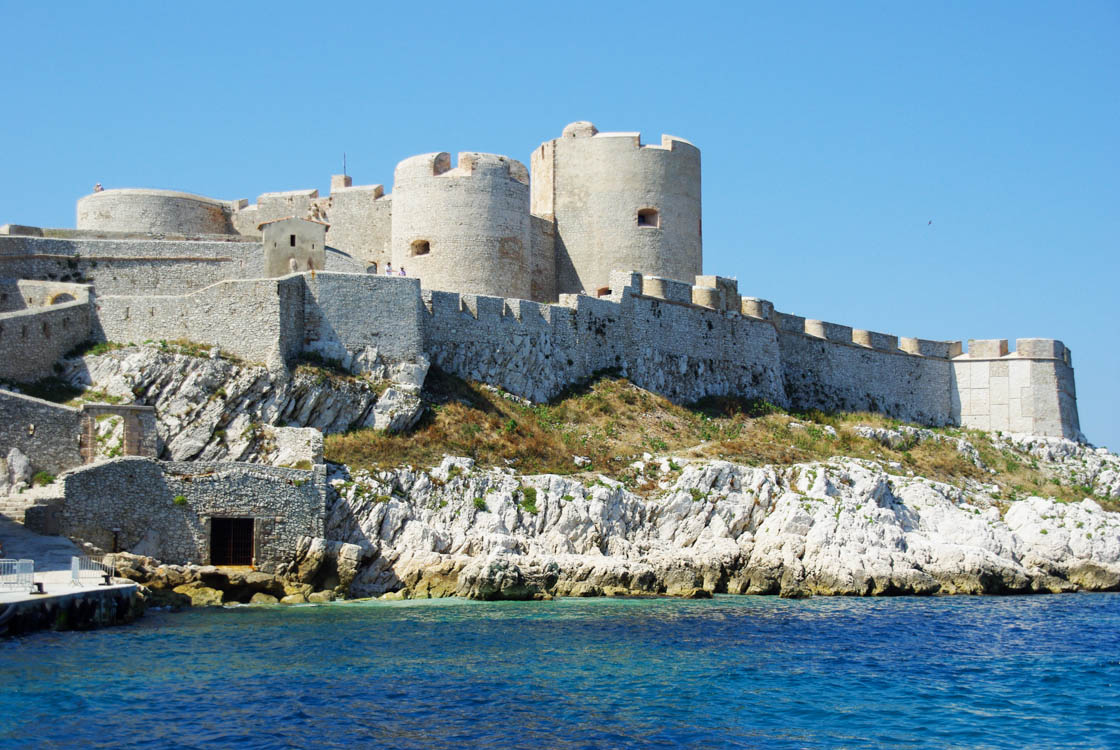 Comment visiter les îles du Frioul au large de Marseille ? - Voyager en ...