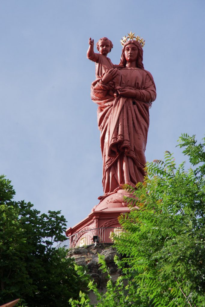 Statue de la vierge du Puy en Velay