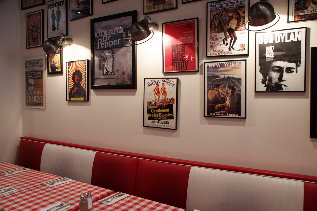 Schwartz's 16 Rue Des Ecouffes 75004 Paris Balade dans le quartier du Marais à Paris - Voyager en photos - blog voyage