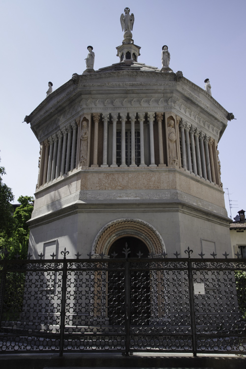 Baptistere en marbre - Bergame