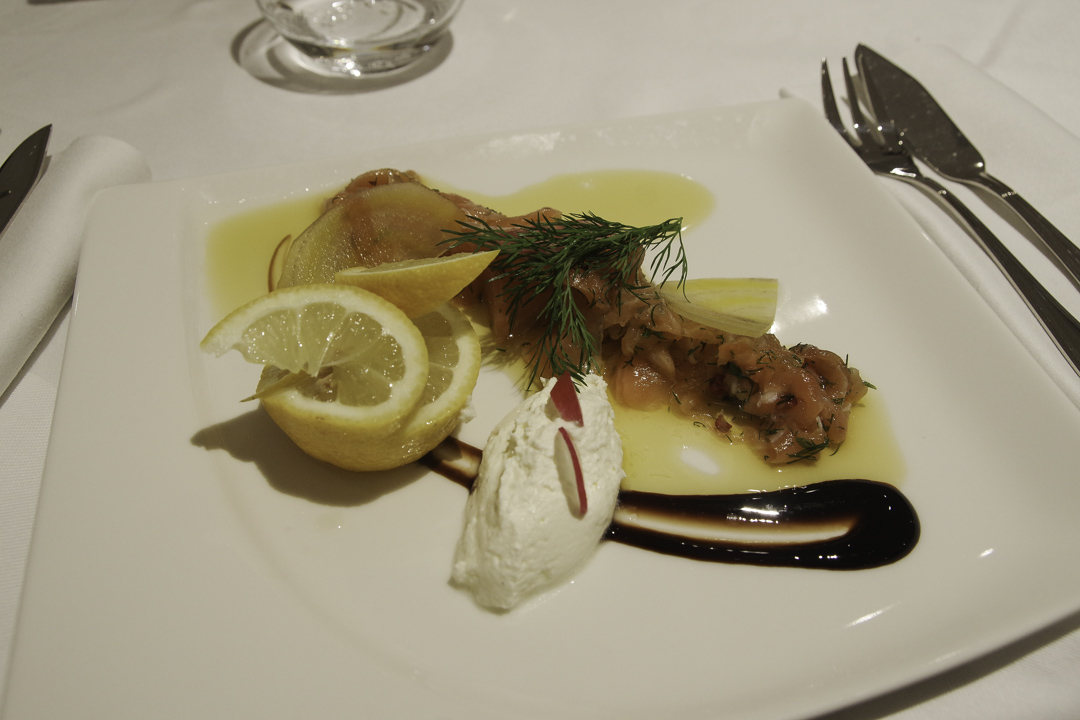 Saumon Gravelax - Restaurant Mets et Histoires