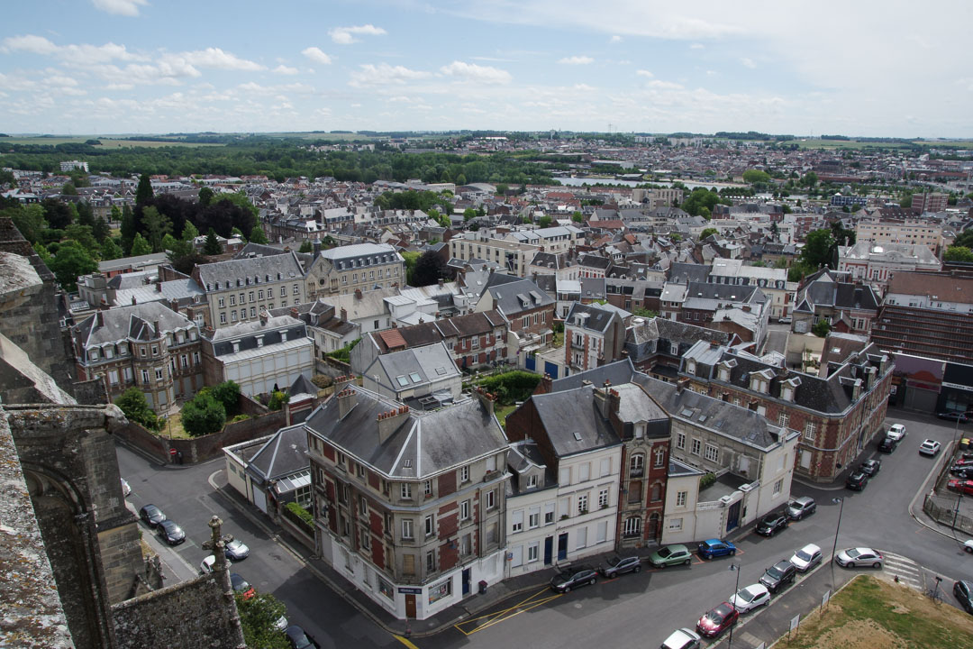 Panorama sur la ville de Saint-Quentin depuis les hauteurs de la basilique