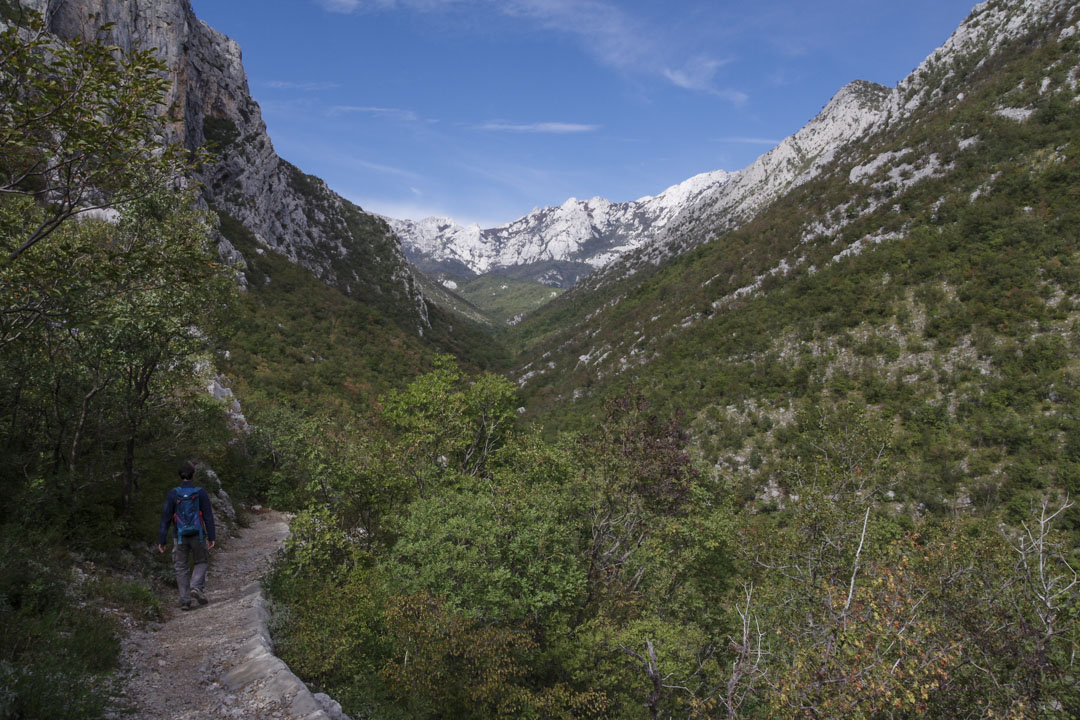 Randonnée dans le parc national de Paklenica en Croatie