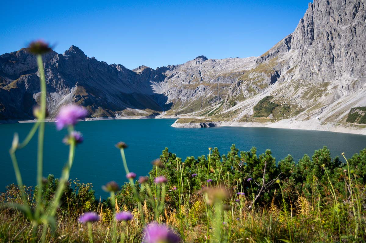 le lac de Lünersee dans le Vorarlberg en Autriche