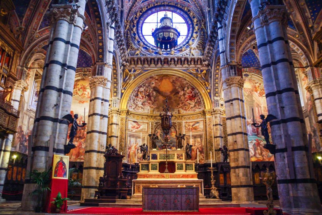 Intérieur de la cathédrale de Sienne en Toscane