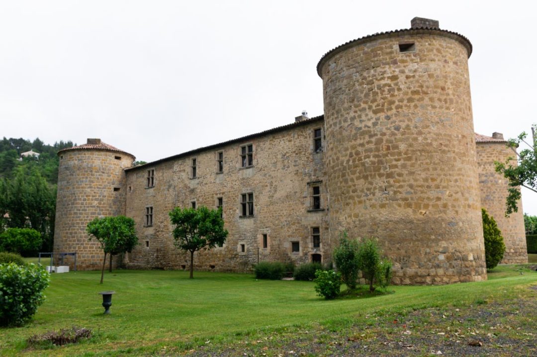 Le Château des Ducs de Joyeuses à Couiza, hôtel de charme et restaurant gastronomique