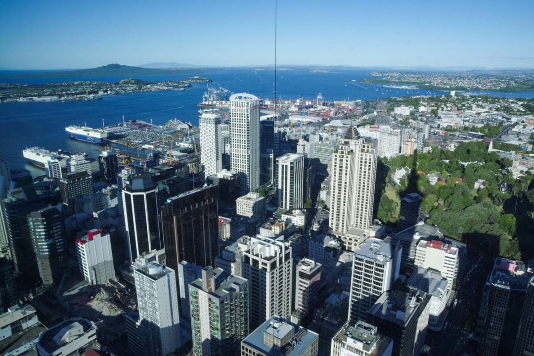 panorama sur l'archipel d'Auckland depuis la Sky Tower