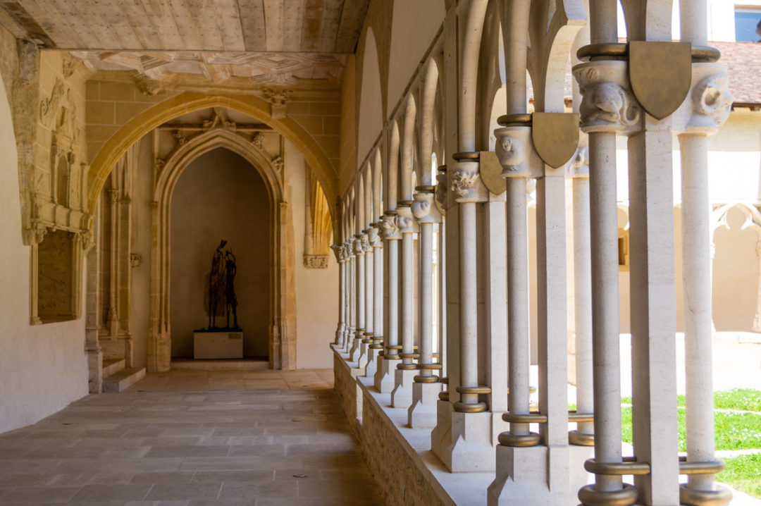 Galerie restaurée du cloitre de la Cathédrale Saint Vincent à Chalon sur Saône