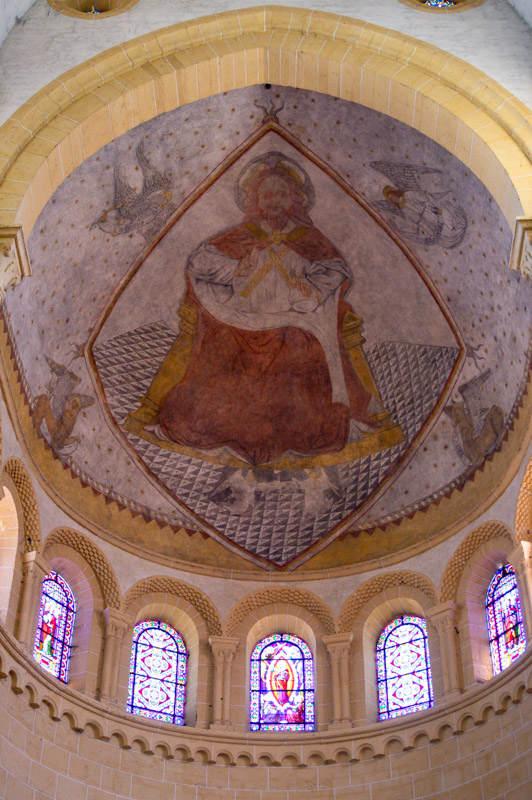 Fresque du Christ en Majesté dans l'Abside de l'Abbaye de Paray le Monial
