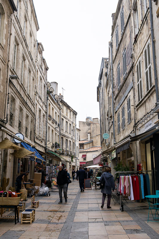 les rues piétonnes dans le centre de la Rochelle