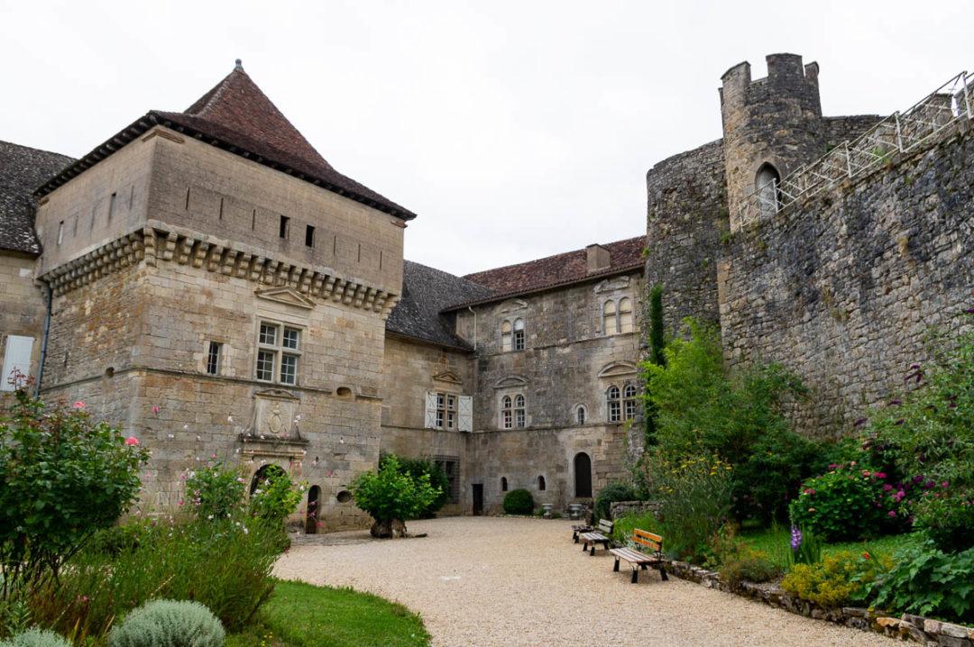 Le Château de Cenevière dans la Vallée du Lot