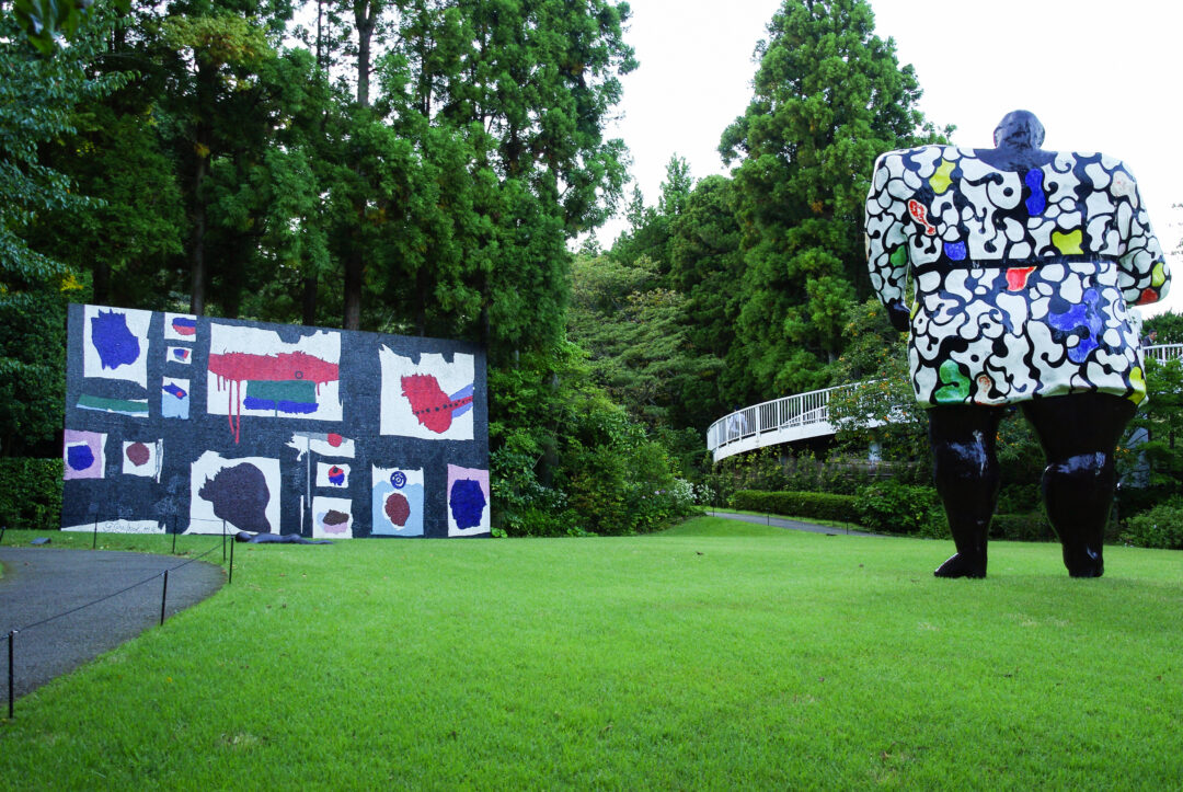 oeuvre de Niki de Saint Phalle au musée en plein air d'Hakone