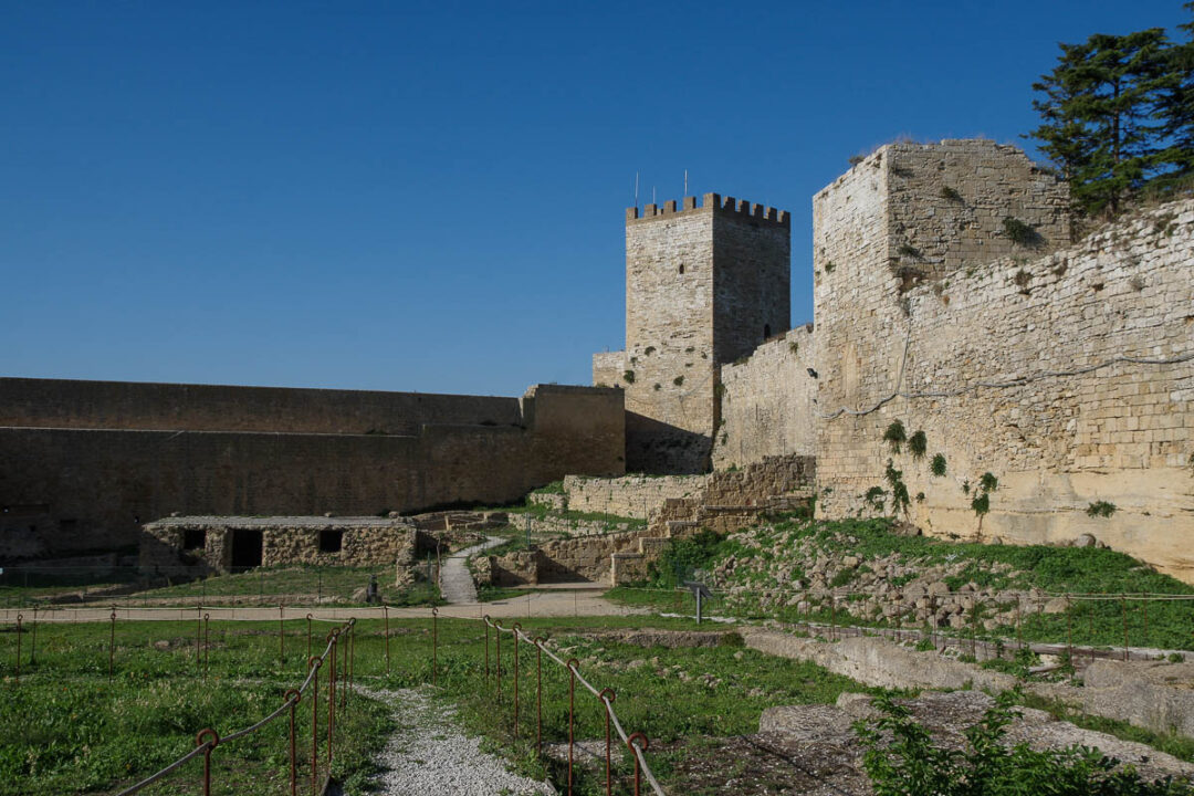 le chateau de Lombardie à Enna