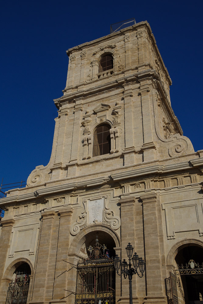 la facade de la cathédrale d'Enna