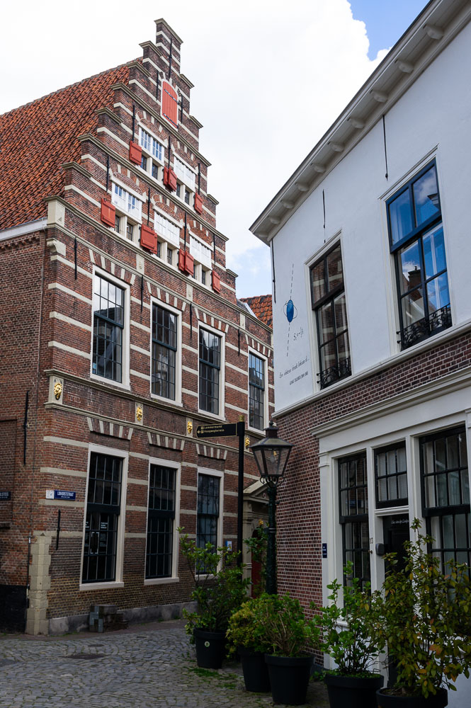 l'école latine à Leiden