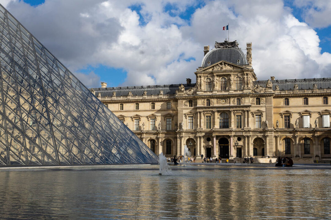 le Musée du Louvre à Paris