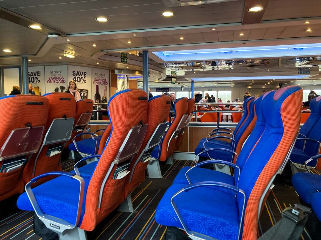 les fauteuils confortables des bateaux de Condor Ferries
