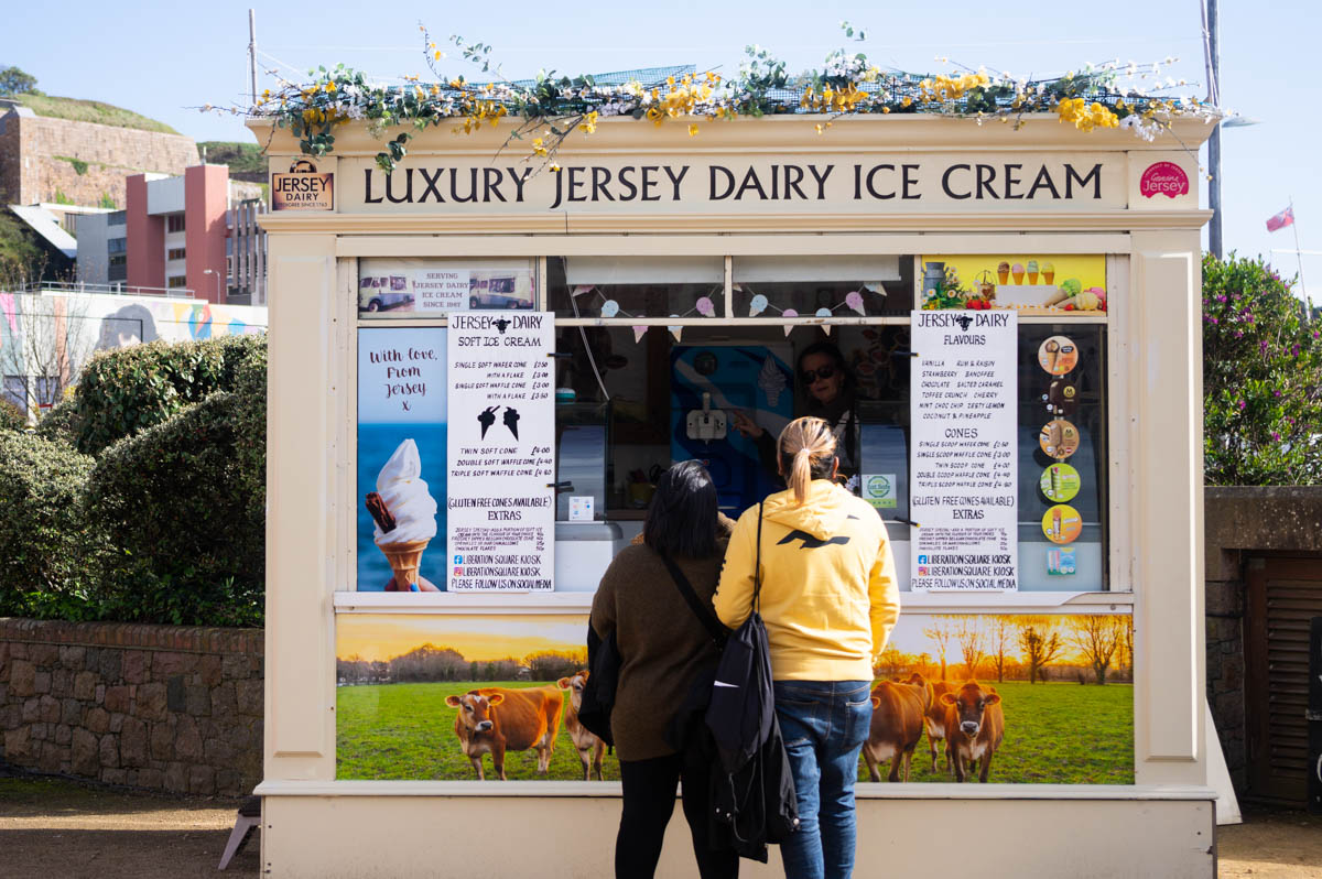 Que faire à SaintHélier en une journée ? Voyager en photos blog voyage