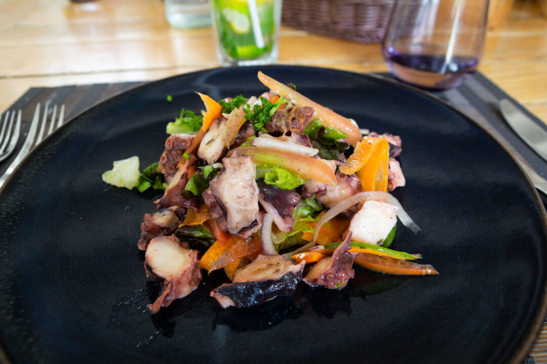 Restaurant Ocean One - Azuri Beach - entrée salade de poulpe