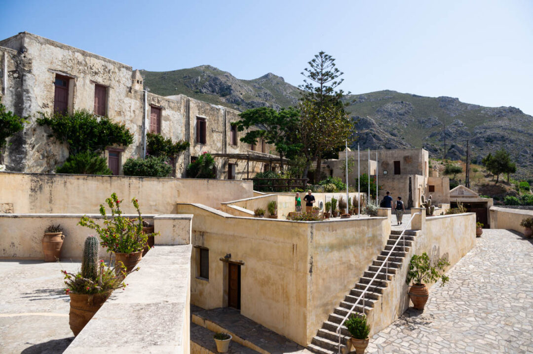 le monastère de Preveli en Crète