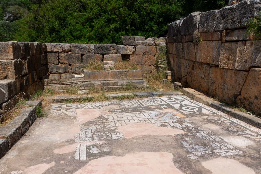 mosaiques dans le site archéologique de Lissos en Crète