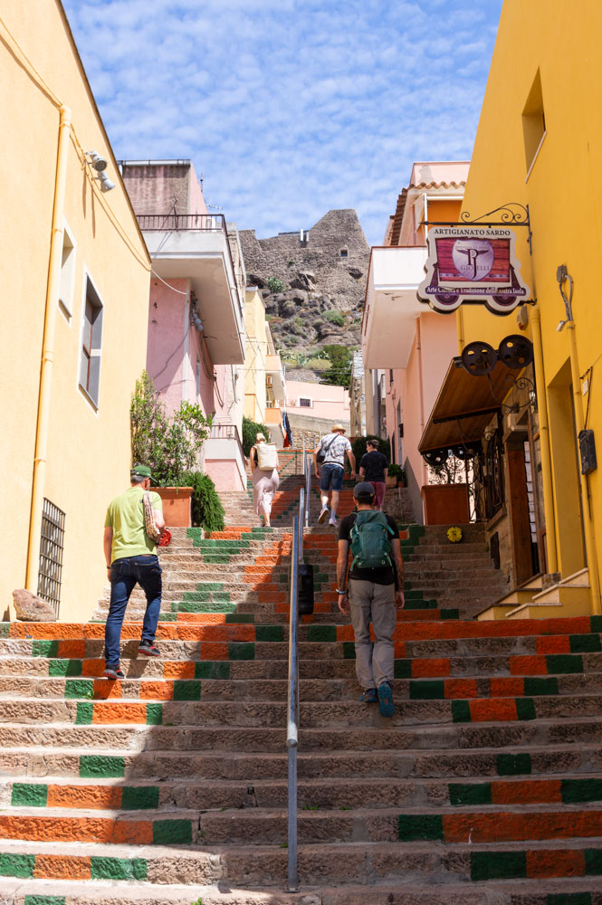 Escalier pour monter à la vieille ville de Castelsardo