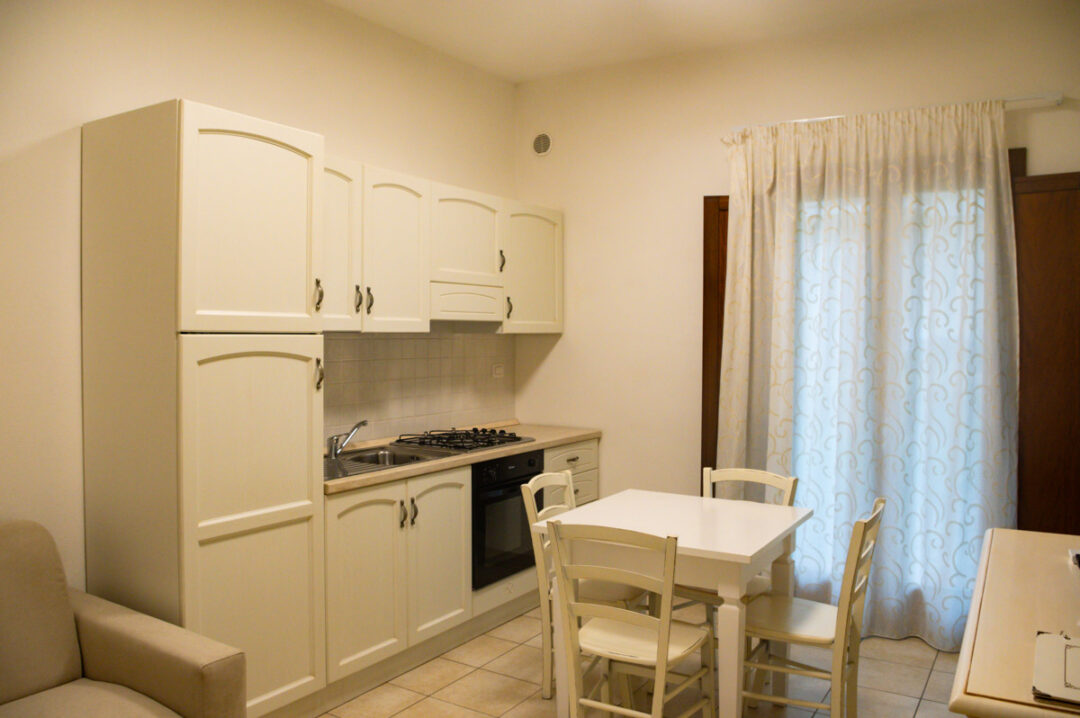 Appart Hotel AHR Leonis Residence La Maddalena - salon et cuisine