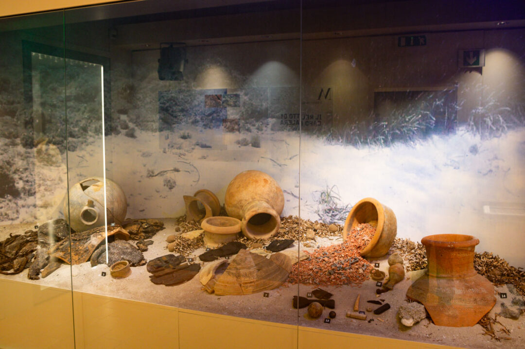 Musée Archéologique d'Alghero - vitrine des découvertes de l'archéologique sous marine