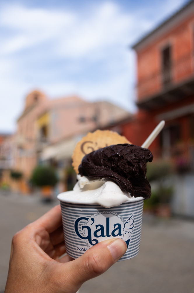 dégustation de glaces à Santa Teresa Gallura