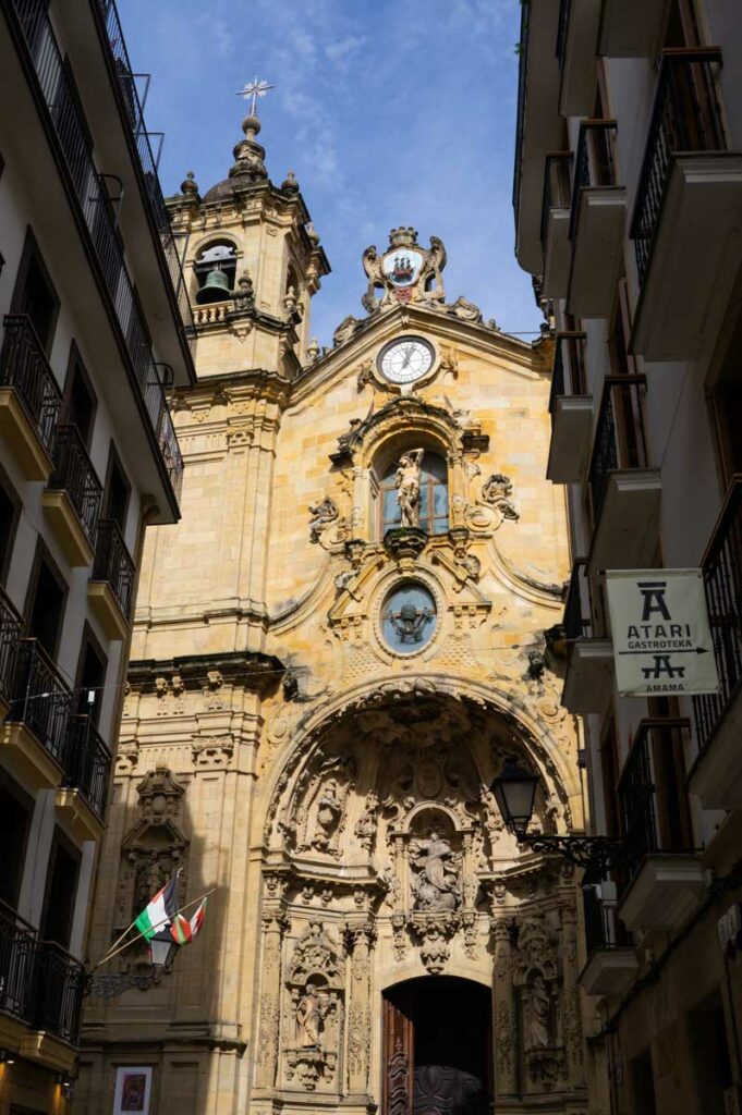 Façade de la Basilique Santa Maria del Coro à San Sebastian