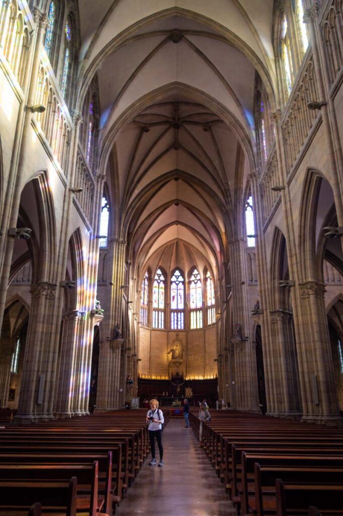Nef principale de la Cathédrale Néo-gothique de San Sebastian