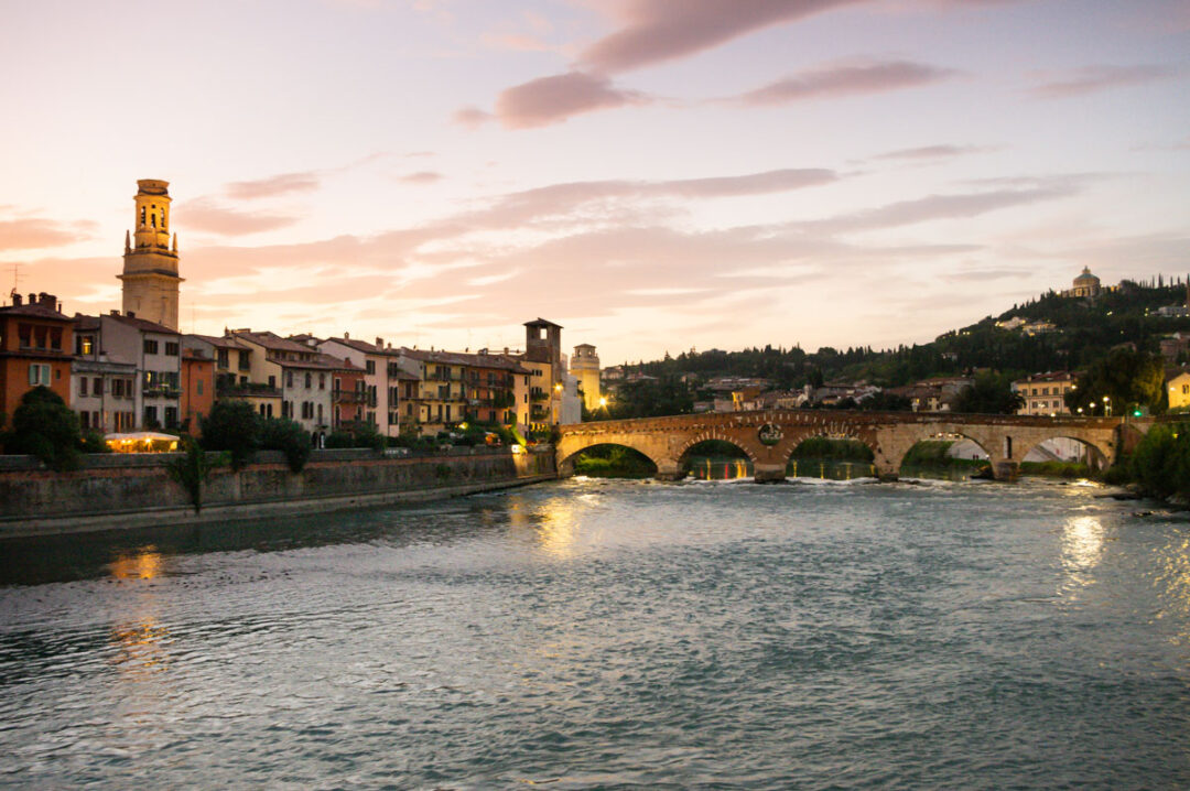 le pont de pierre à Verona