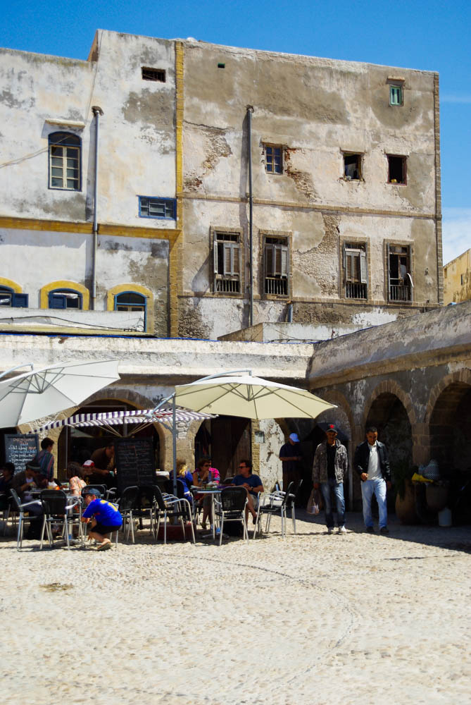 terrasse de café dans la médina d'Essaouira