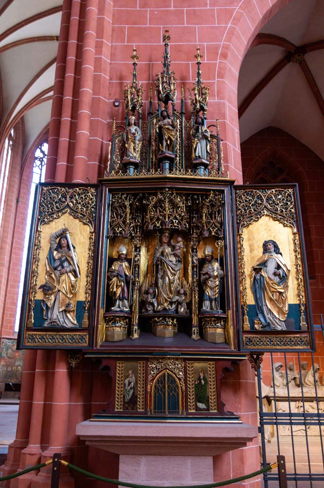 Triptyque dans la cathédrale Saint Barthelemy de Francfort