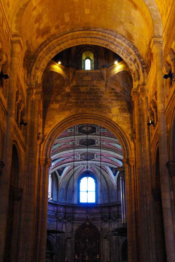 intérieur de la cathédrale de Lisbonne
