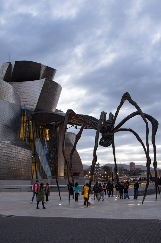  araignée, Maman, de Louise Bourgeois au musée Guggenheim de Bilbao