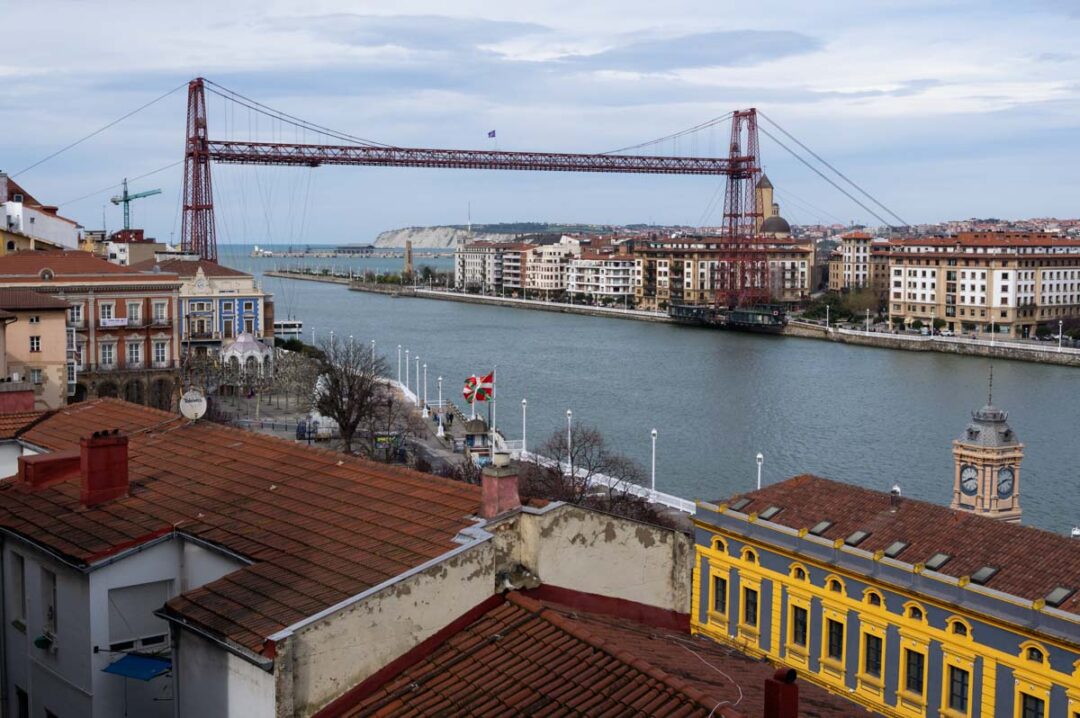 panorama sur le pont Bizkaia depuis les hauteurs de Portugalete